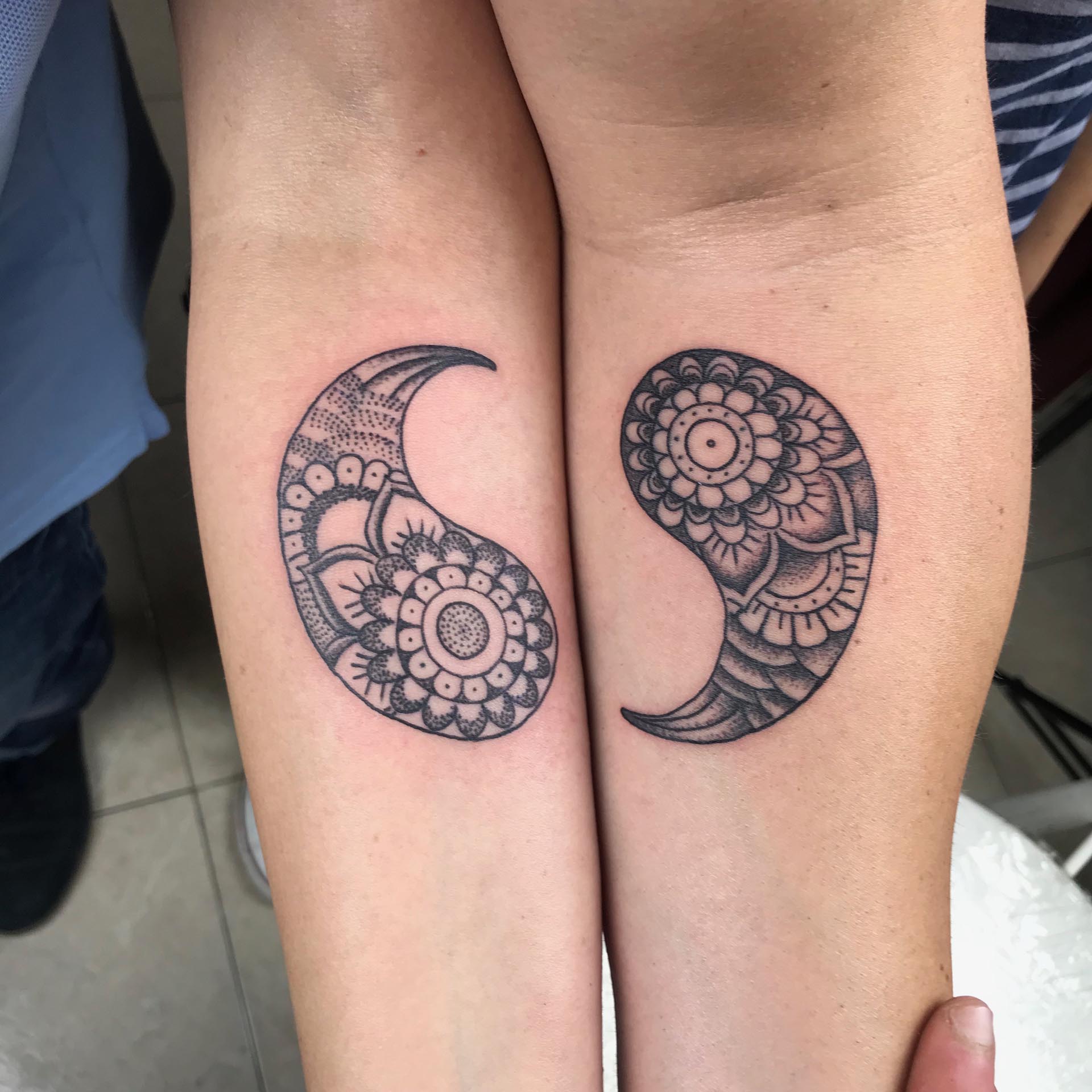yinyang pareja tattoo tatuaje alicante santa pola mandala